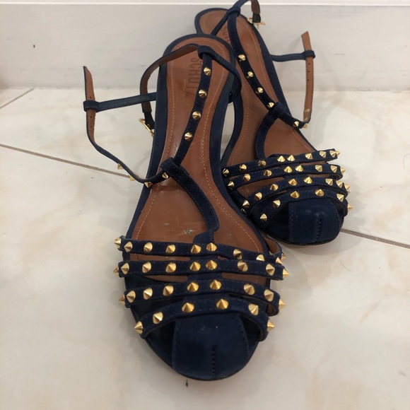Schutz sandals embellish with gold spikes - Picture 2 of 10